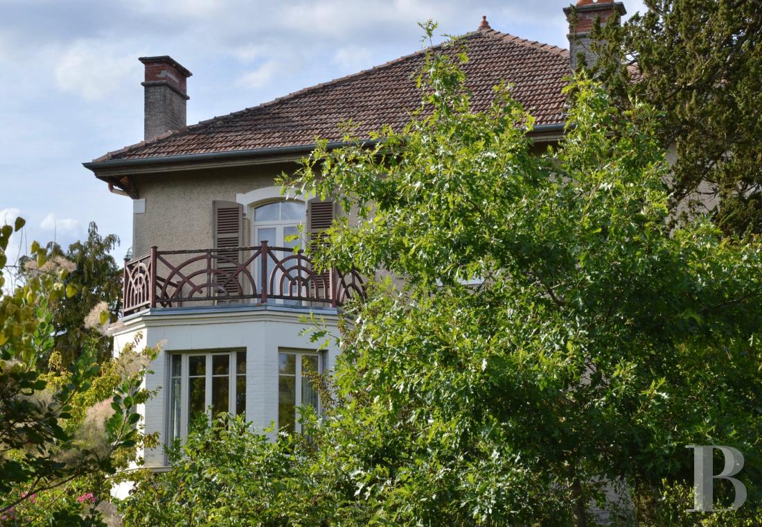 demeures & maisons &agrave; vendre - lorraine - Dans les Vosges, à Liffol-le-Grand une villa des années 20 et son jardin paysager
