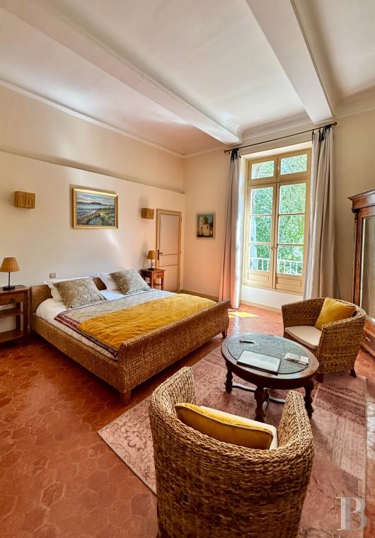 chateaux a vendre languedoc roussillon   - 13