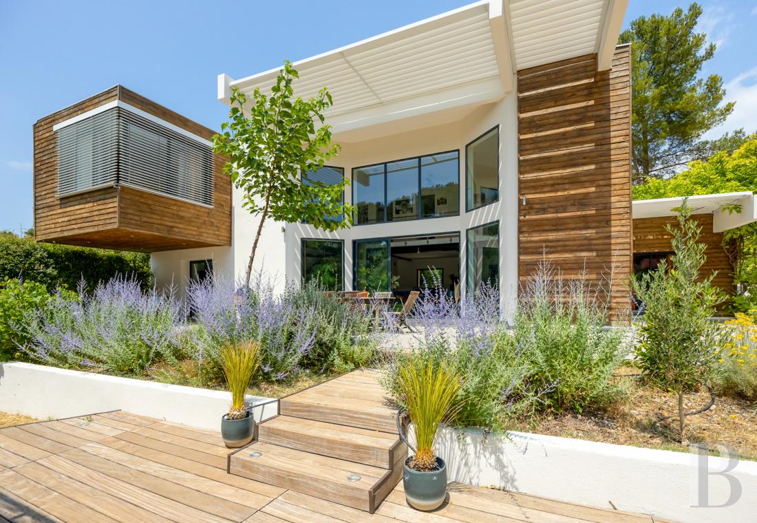 residences and character houses france provence cote dazur   - 1