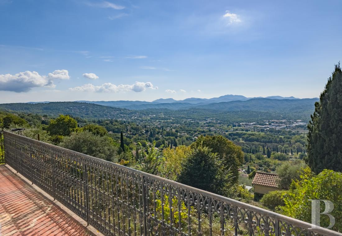 residences and character houses france provence cote dazur   - 11