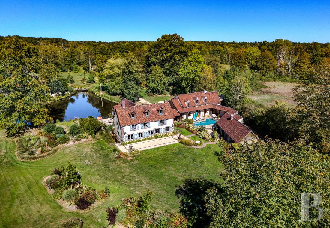 residences & character houses for sale - lower-normandy - Dans le parc régional du Perche, à 2 h de Paris, un ancien moulin de 1809 réhabilité, sa piscine, ses étangs et 18 ha de terres