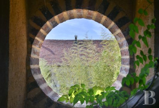 residences and character houses france burgundy   - 14