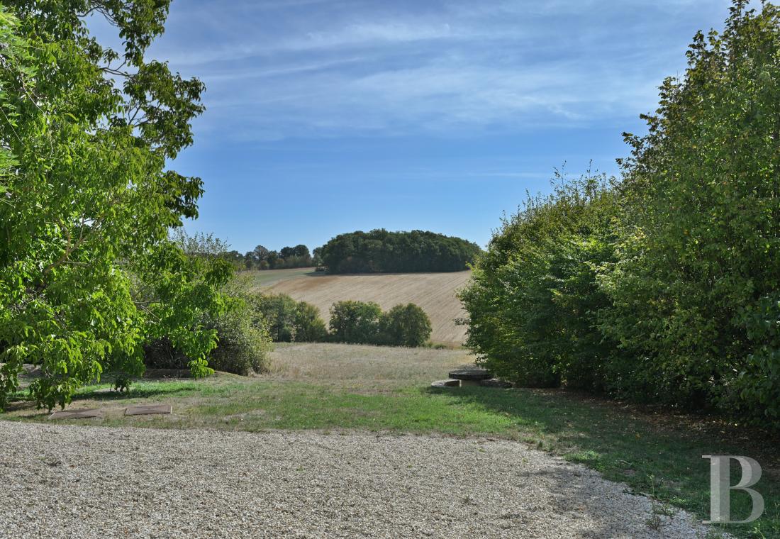 residences and character houses france burgundy   - 17