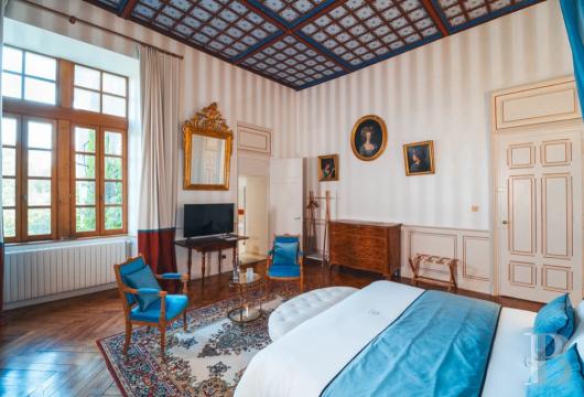En Haute-Savoie, non loin d’Annecy, un château millénaire transformé en hôtel de haut niveau - photo  n°8