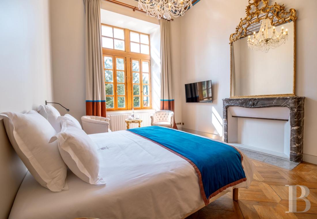 En Haute-Savoie, non loin d’Annecy, un château millénaire transformé en hôtel de haut niveau - photo  n°10