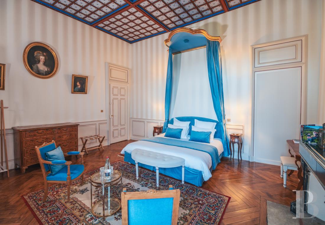En Haute-Savoie, non loin d’Annecy, un château millénaire transformé en hôtel de haut niveau - photo  n°6