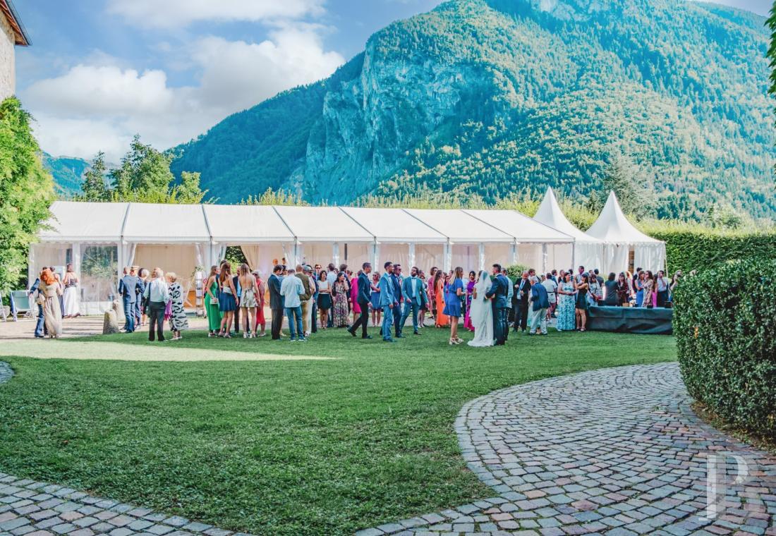 En Haute-Savoie, non loin d’Annecy, un château millénaire transformé en hôtel de haut niveau - photo  n°8