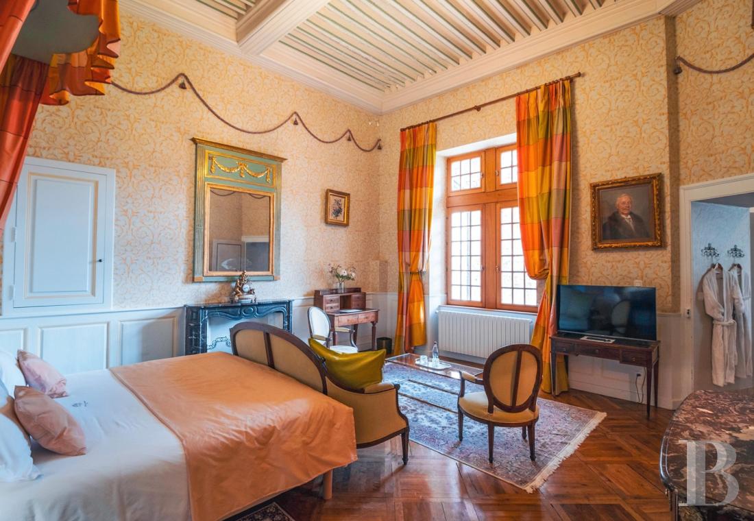 En Haute-Savoie, non loin d’Annecy, un château millénaire transformé en hôtel de haut niveau - photo  n°14