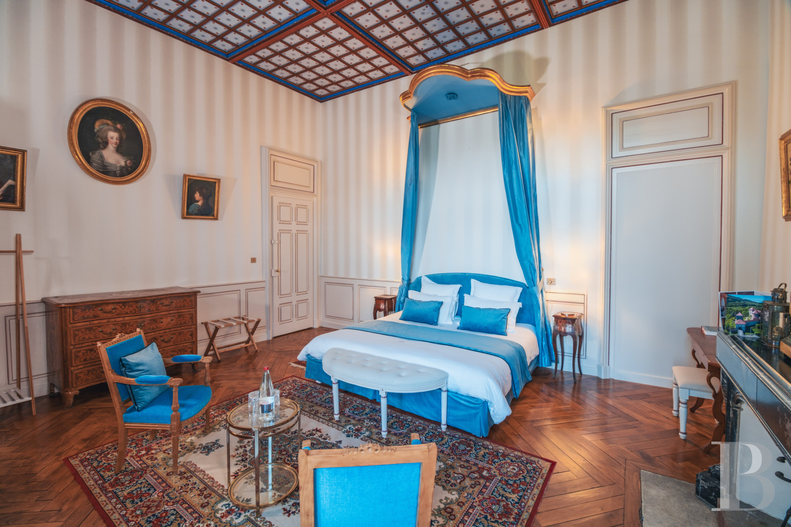 En Haute-Savoie, non loin d’Annecy, un château millénaire transformé en hôtel de haut niveau - photo  n°6