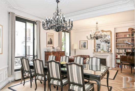 paris - Dans le 6e arrondissement, rue d’Assas, un appartement familial, entièrement rénové au 2e étage d’un immeuble haussmannien