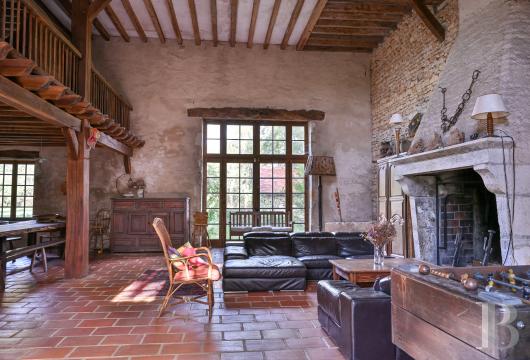 vieilles maisons francaises bourgogne   - 7