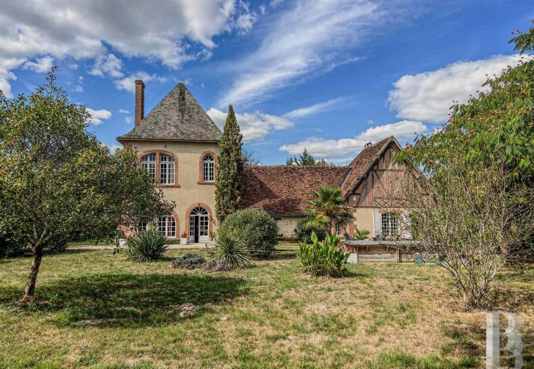residences and character houses france center val de loire   - 2