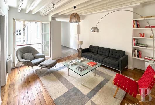 paris - Dans le Haut-Marais, rue de Saintonge, un appartement de 40 m², entièrement rénové, au 4e étage d’un immeuble 18e s.
