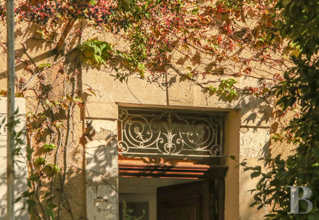 residences and character houses france provence cote dazur   - 1
