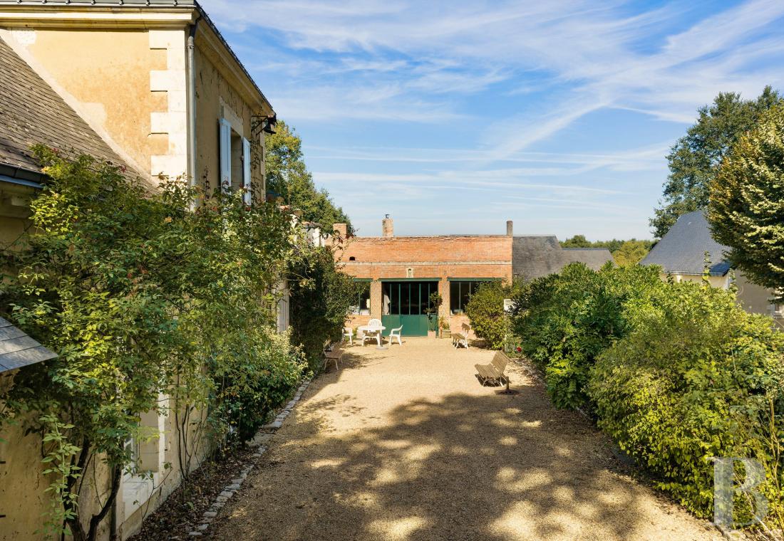 residences and character houses france pays de loire   - 12