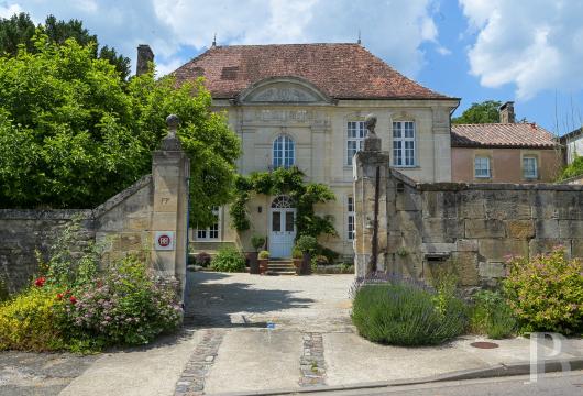 lorraine - A la croisée de la Champagne et de la Lorraine, un petit château du 18e s. inscrit MH 
