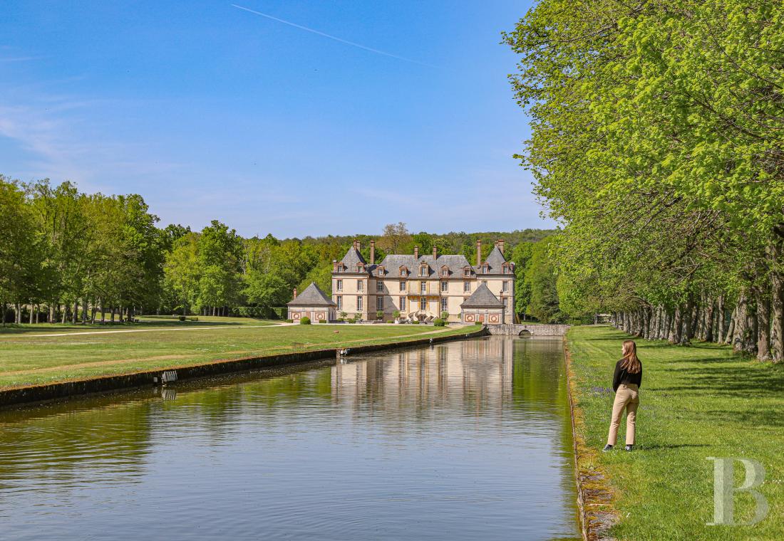 En Seine-et-Marne, entre Fontainebleau et Nemours, un château de famille du 17e siècle - photo  n°5