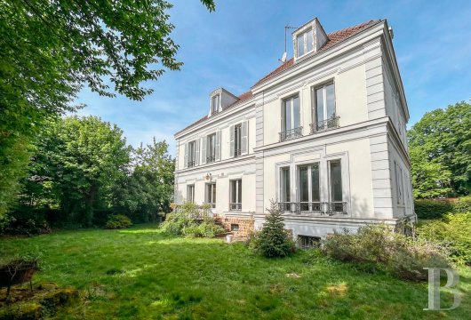 ile-de-france - A 19th-century house, in a town, on building land, 30 minutes from Paris