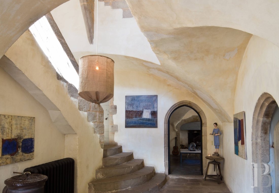 A small village chateau  with a remarkable garden  in Ardèche - photo  n°18