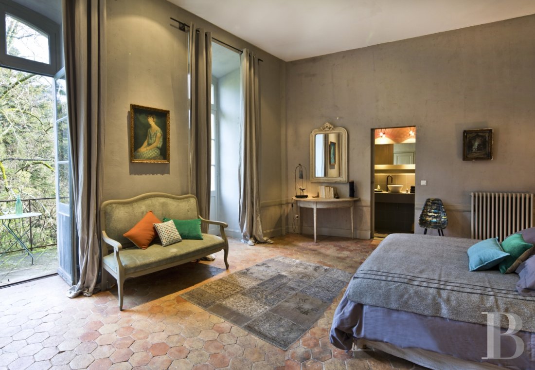 A small village chateau  with a remarkable garden  in Ardèche - photo  n°18
