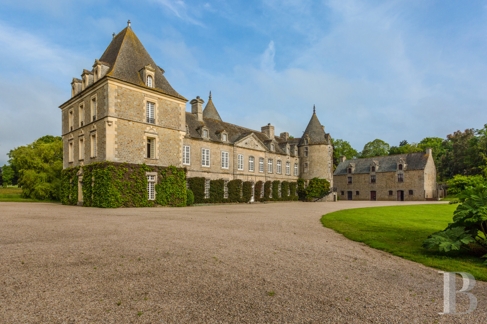 Dans le Cotentin, entre Saint-Pierre-Église et Barfleur, le château du célèbre penseur Alexis de Tocqueville - photo  n°3