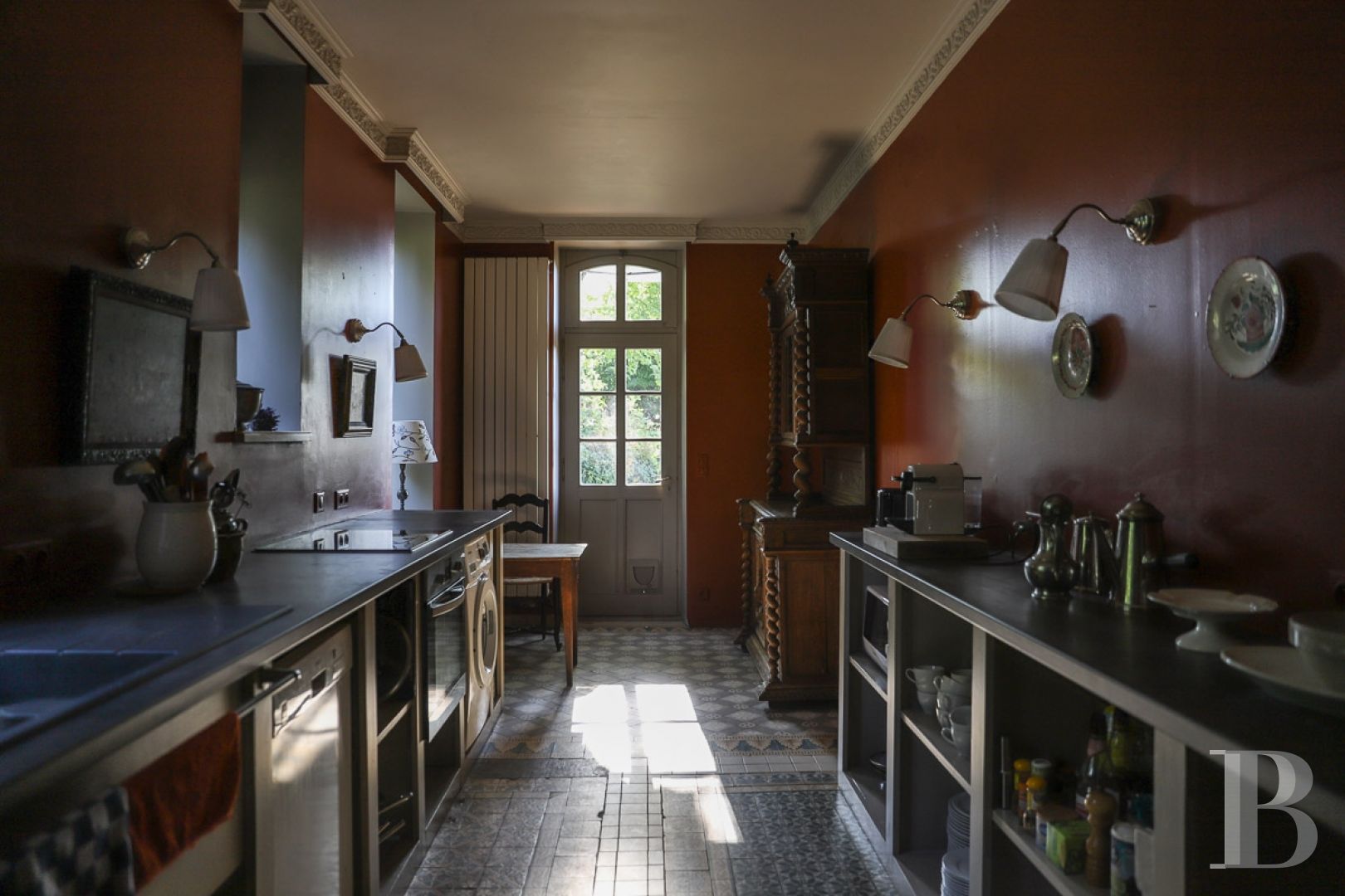 An aerial chateau embodying the spirit of the 1900s in the Charolais-Brionnais region - photo  n°11