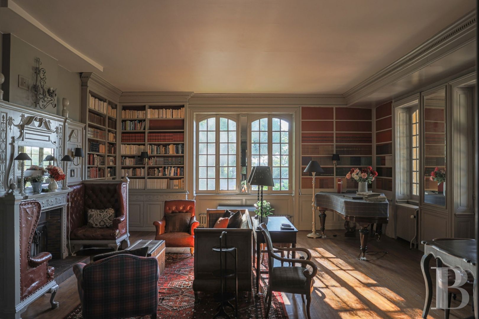 An aerial chateau embodying the spirit of the 1900s in the Charolais-Brionnais region - photo  n°14