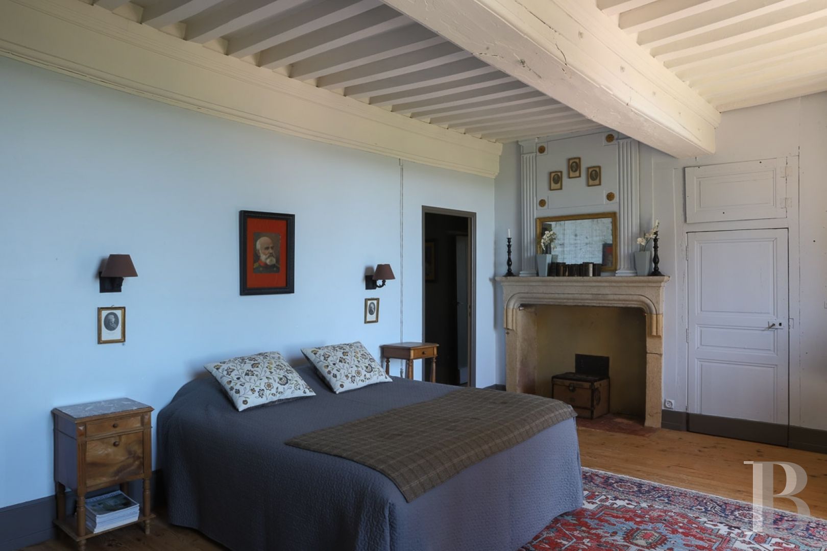 An aerial chateau embodying the spirit of the 1900s in the Charolais-Brionnais region - photo  n°27