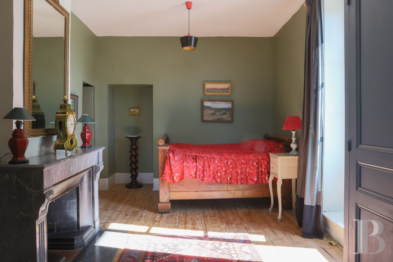 An aerial chateau embodying the spirit of the 1900s in the Charolais-Brionnais region - photo  n°22