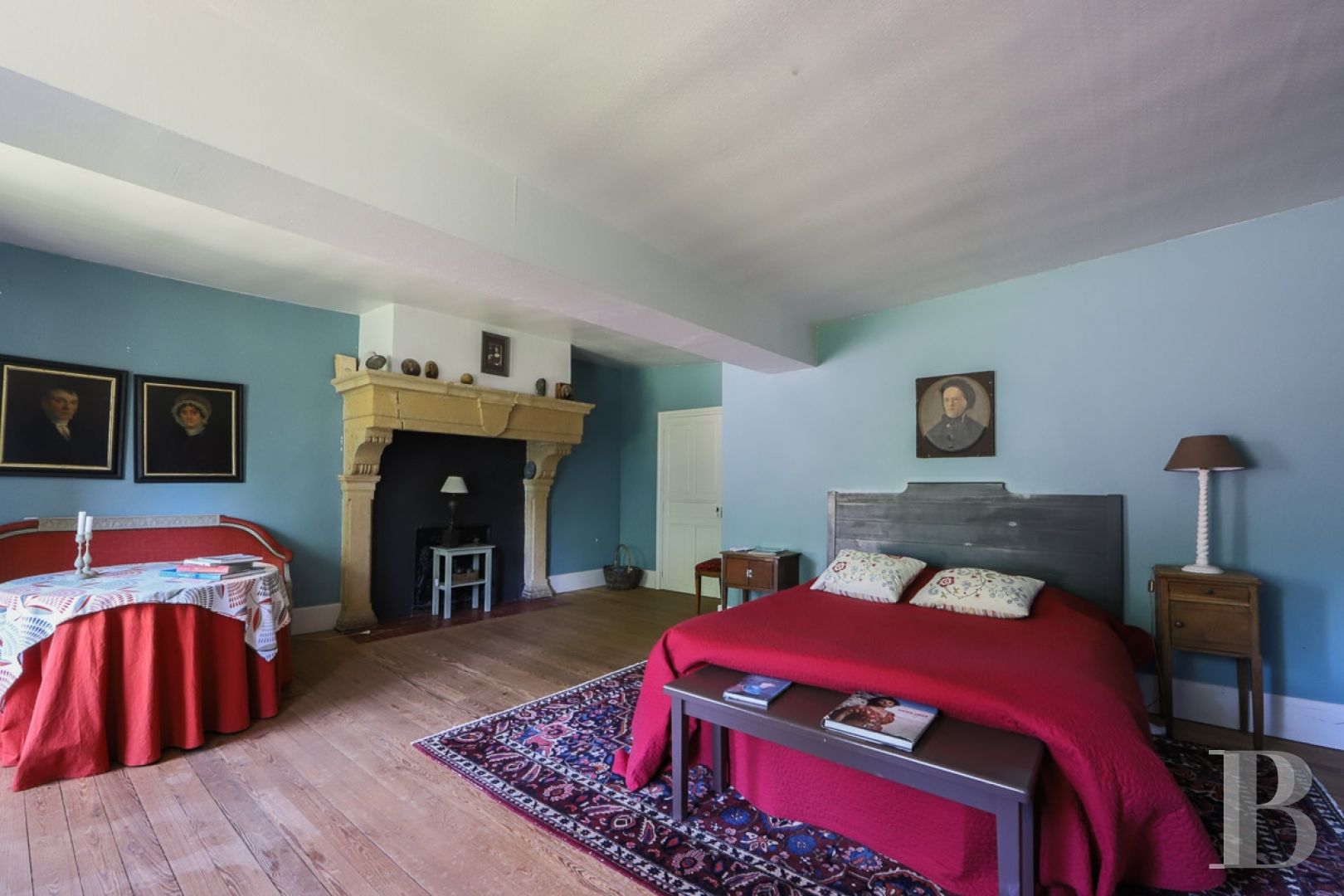 An aerial chateau embodying the spirit of the 1900s in the Charolais-Brionnais region - photo  n°20