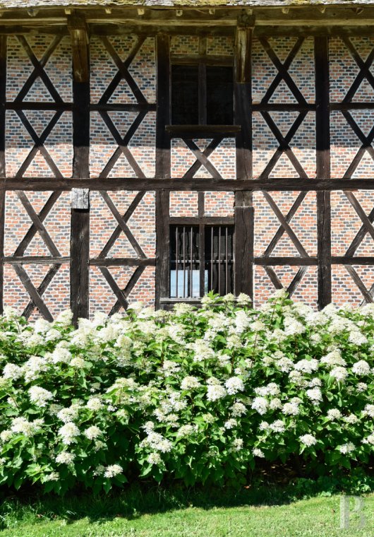 A family château which is emblematic of the former Bourbonnais province, north of Moulins in the Allier department - photo  n°3