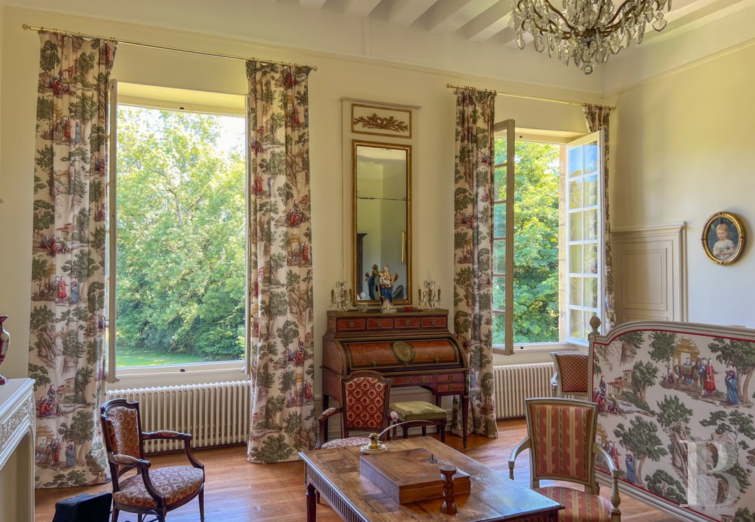 A family château which is emblematic of the former Bourbonnais province, north of Moulins in the Allier department - photo  n°20