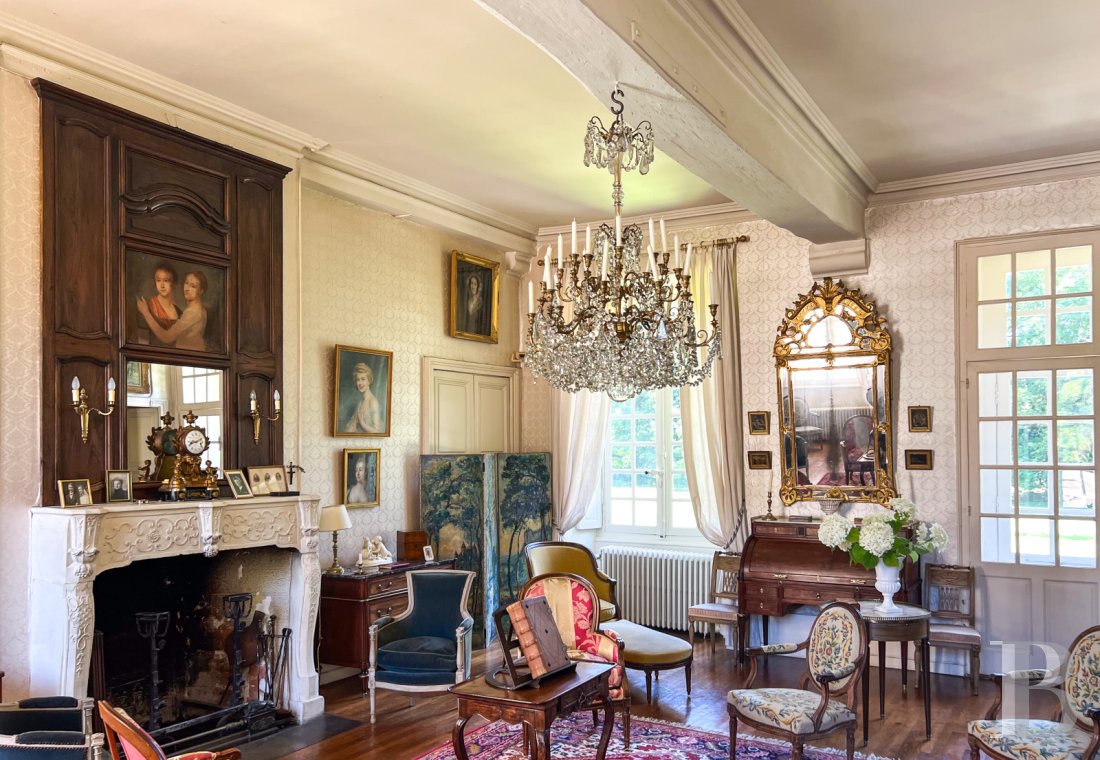 A family château which is emblematic of the former Bourbonnais province, north of Moulins in the Allier department - photo  n°11