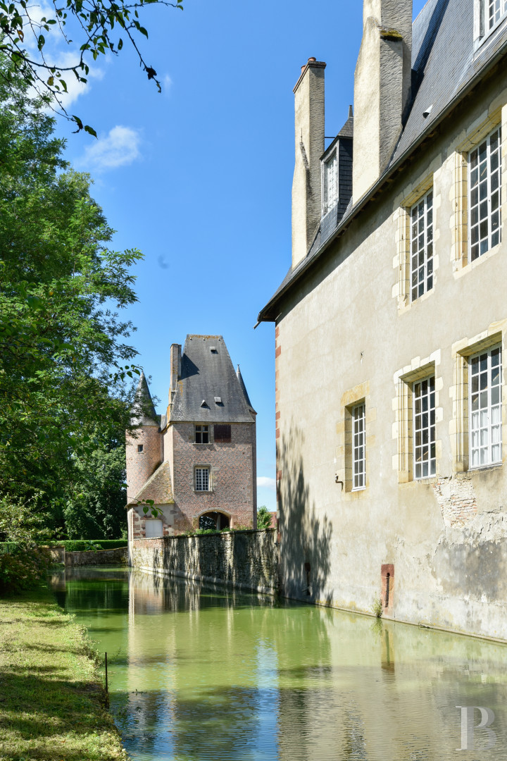 A family château which is emblematic of the former Bourbonnais province, north of Moulins in the Allier department - photo  n°34