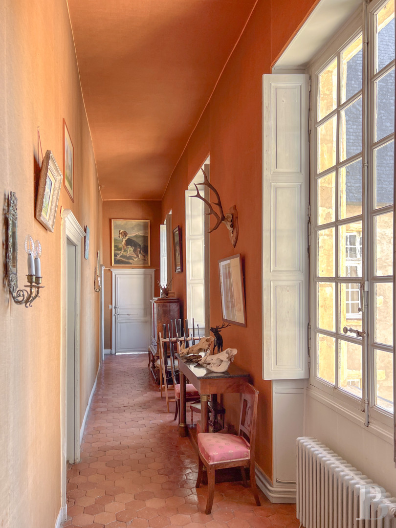 A family château which is emblematic of the former Bourbonnais province, north of Moulins in the Allier department - photo  n°22