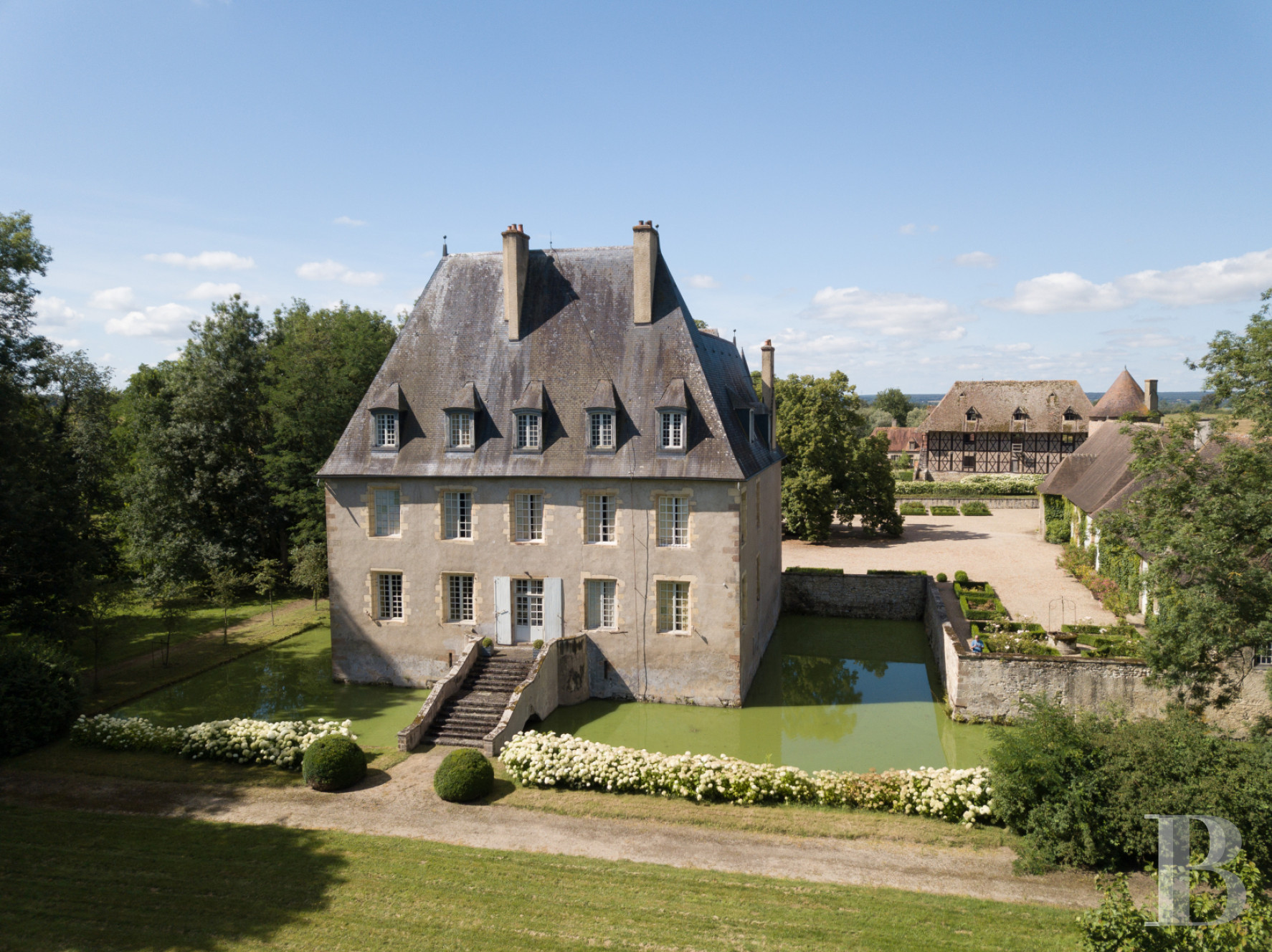 Dans l’Allier, au nord de Moulins, un château de famille emblématique de l’ancienne province du Bourbonnais - photo  n°7