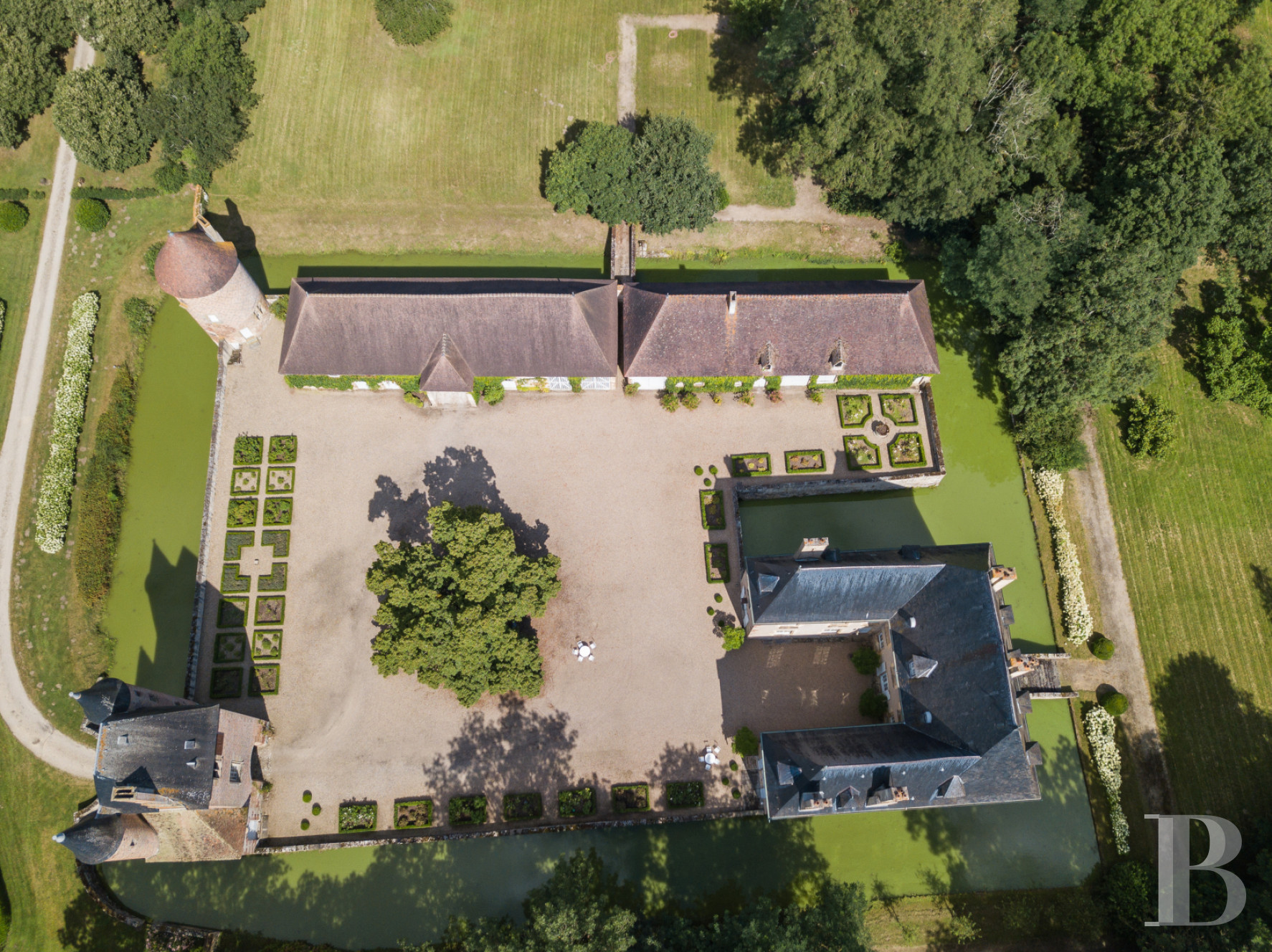 Dans l’Allier, au nord de Moulins, un château de famille emblématique de l’ancienne province du Bourbonnais - photo  n°38
