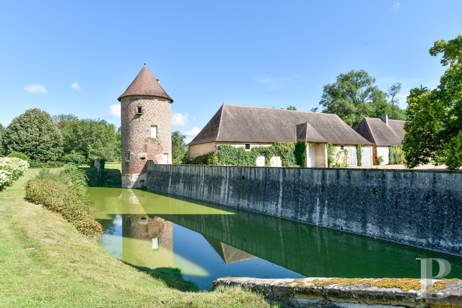 Dans l’Allier, au nord de Moulins, un château de famille emblématique de l’ancienne province du Bourbonnais - photo  n°5