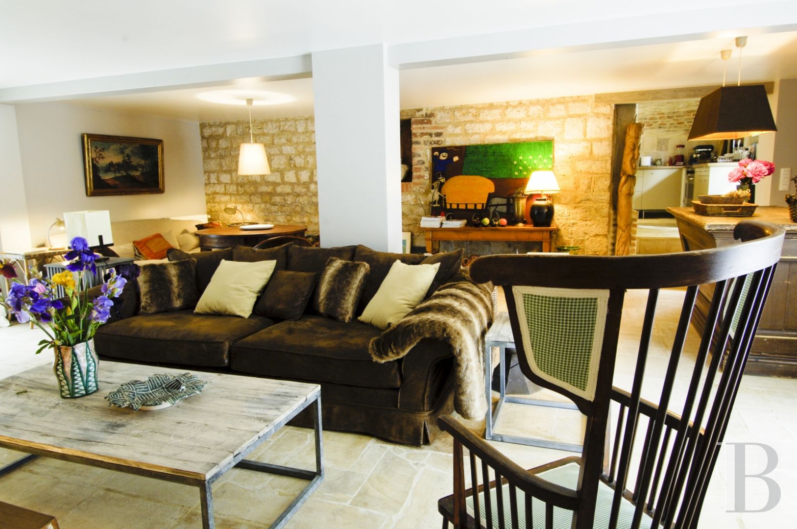 En Bourgogne du sud, à équidistance de Dijon, Genève et Lyon,  une ancienne ferme transformée en maison et table d’hôtes de grand charme - photo  n°26