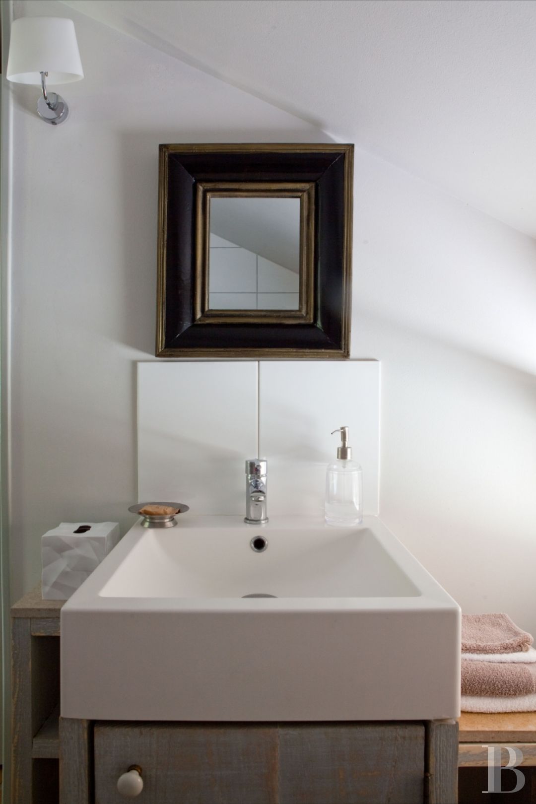 En Bourgogne du sud, à équidistance de Dijon, Genève et Lyon,  une ancienne ferme transformée en maison et table d’hôtes de grand charme - photo  n°20