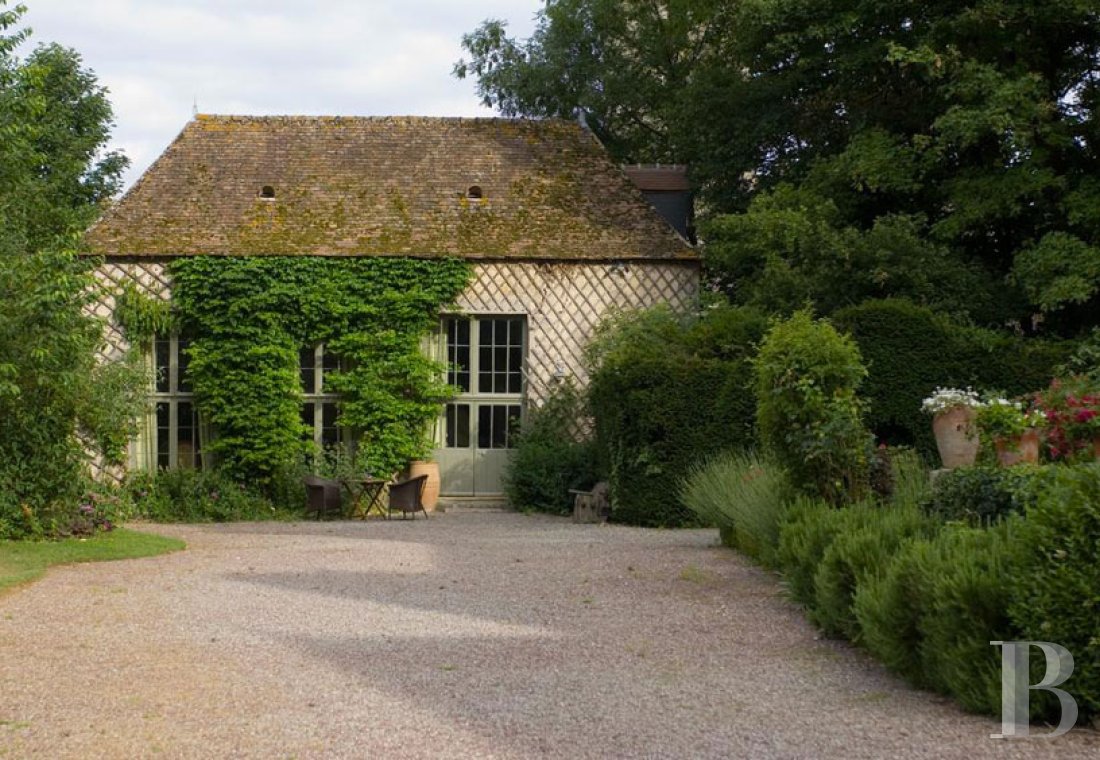 A Renaissance chateau in ten hectares of grounds on the outskirts of Alençon in the Sarthe - photo  n°24