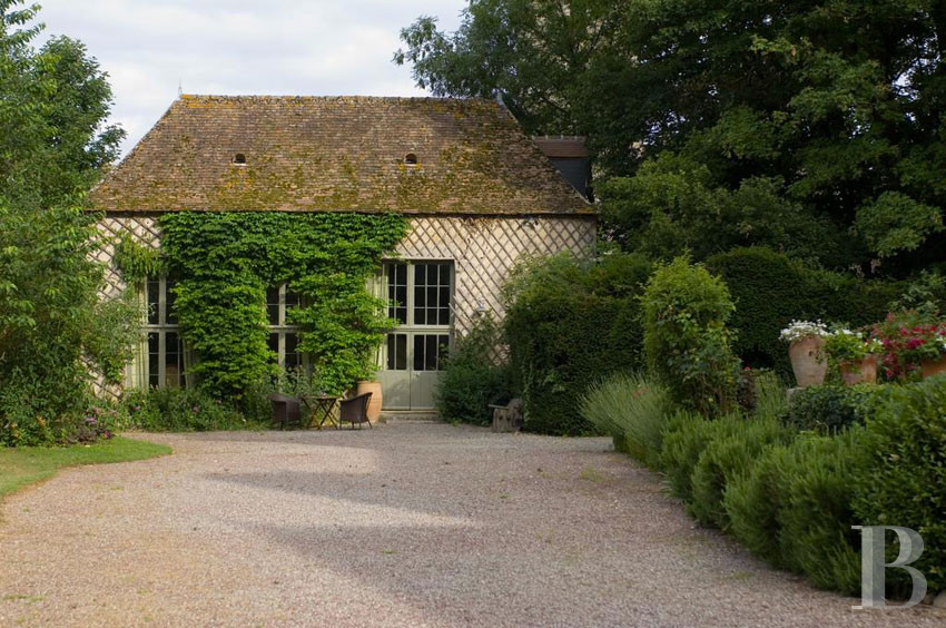 A Renaissance chateau in ten hectares of grounds on the outskirts of Alençon in the Sarthe - photo  n°24