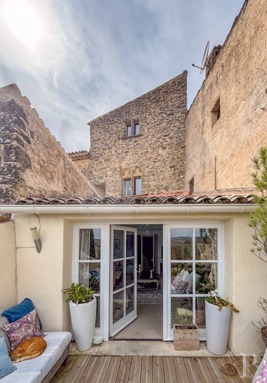 character properties France provence cote dazur   - 3