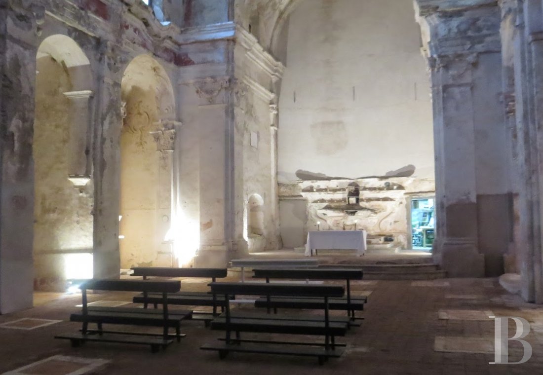 A place of worship that has become a creative hub just twenty minutes from Bastia on the way to Saint-Florent - photo  n°12