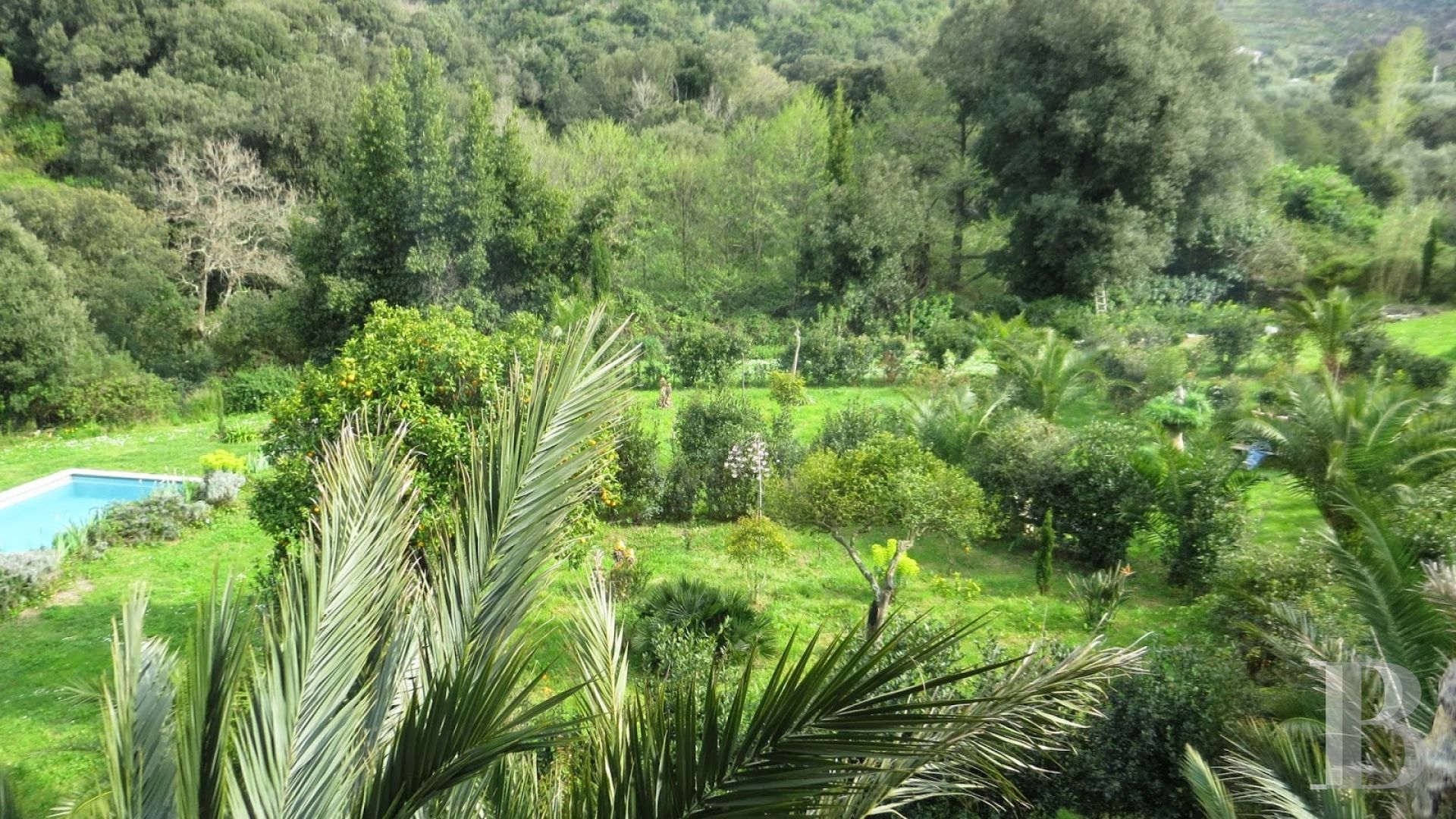 A place of worship that has become a creative hub just twenty minutes from Bastia on the way to Saint-Florent - photo  n°6