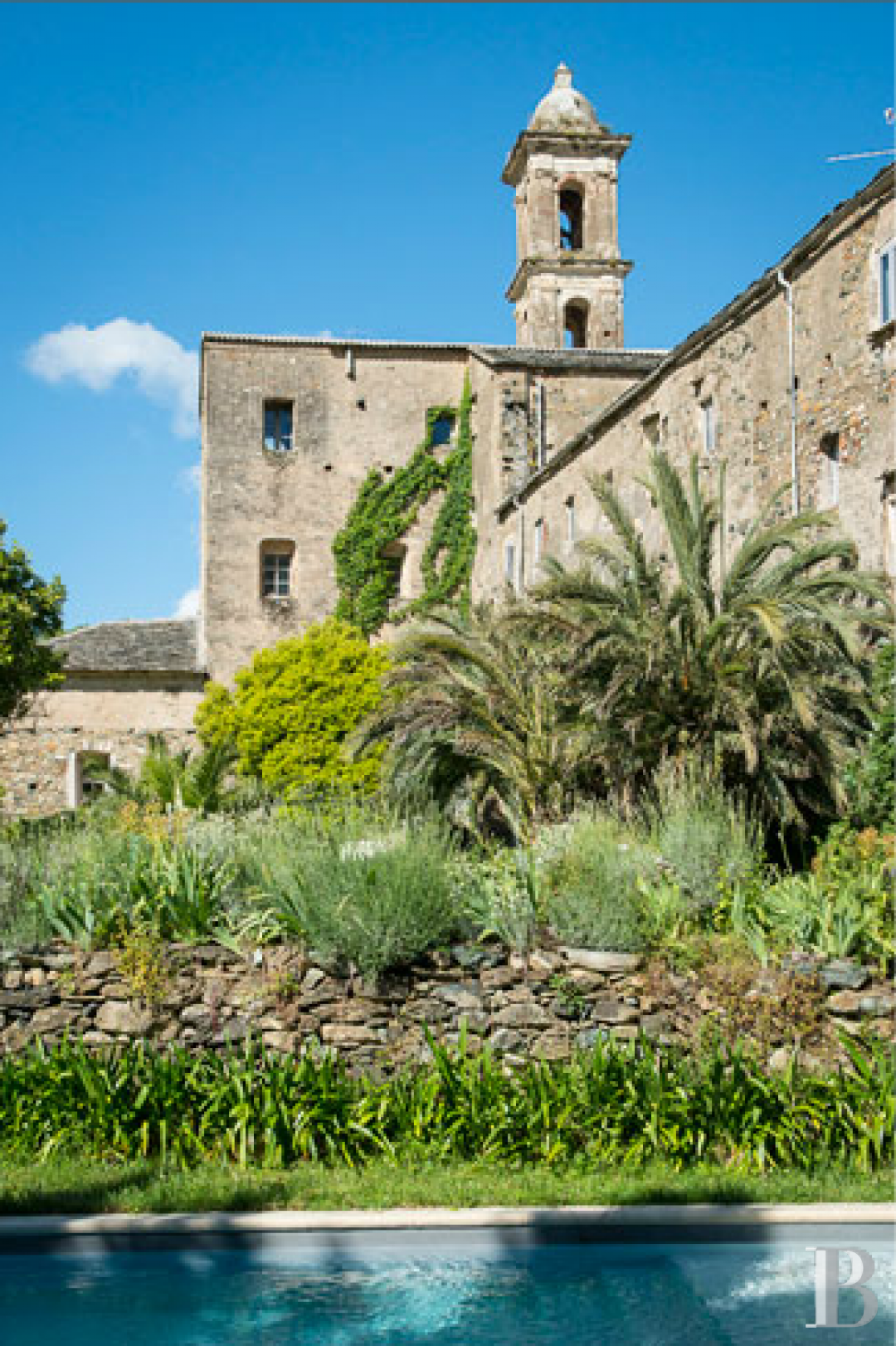 À vingt minutes de Bastia, sur la route de Saint-Florent, un lieu de culte devenu source de création - photo  n°6