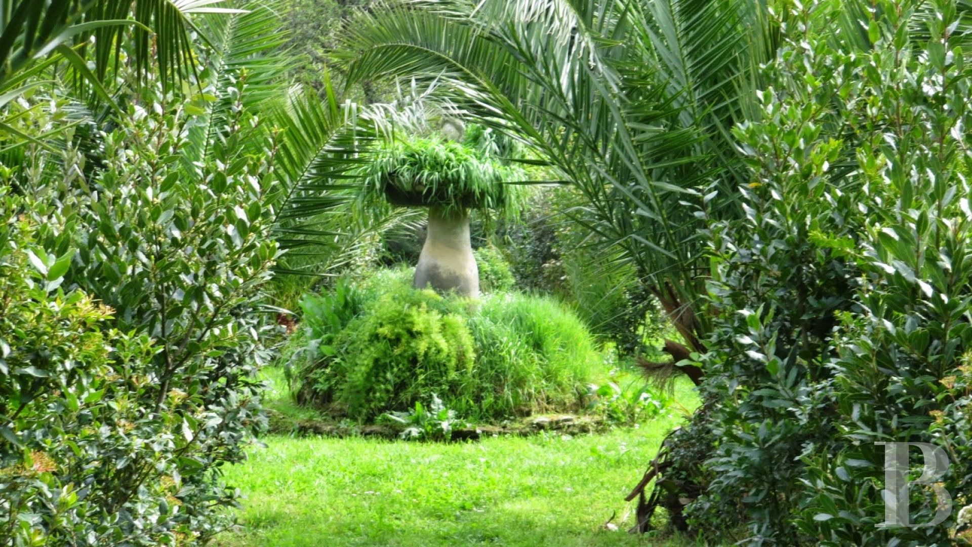 A place of worship that has become a creative hub just twenty minutes from Bastia on the way to Saint-Florent - photo  n°5