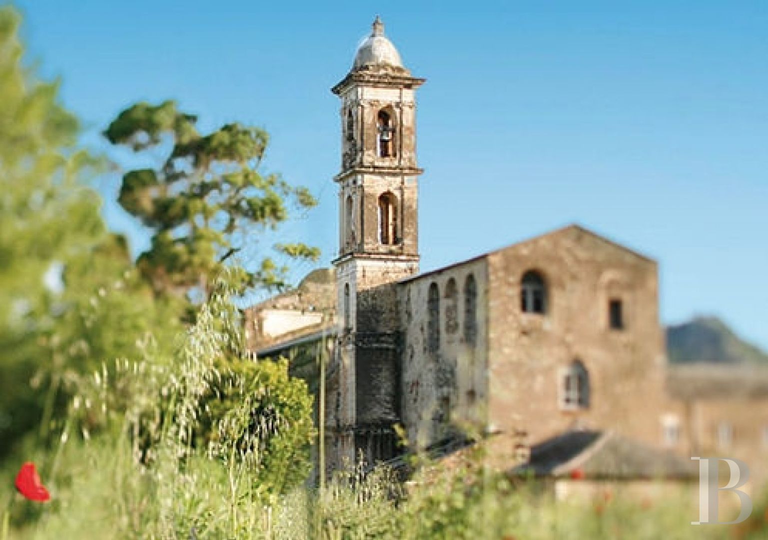 A place of worship that has become a creative hub just twenty minutes from Bastia on the way to Saint-Florent - photo  n°1