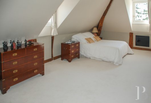 character properties France ile de france   - 9