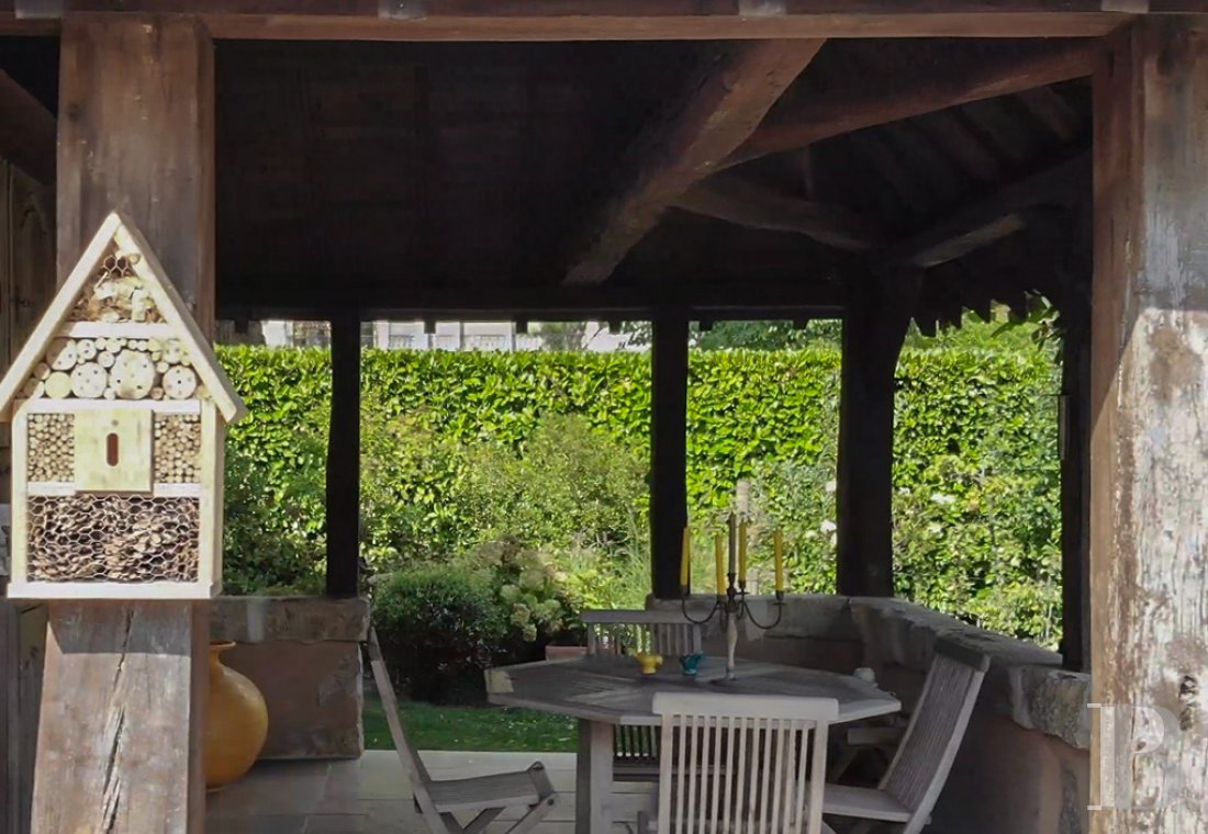 character properties France ile de france   - 13